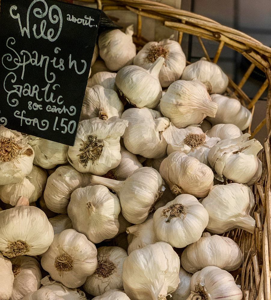 photo of a basket of garlic